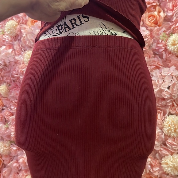 Paperoc Burgundy Halter & Skirt Set - Picture 5 of 14